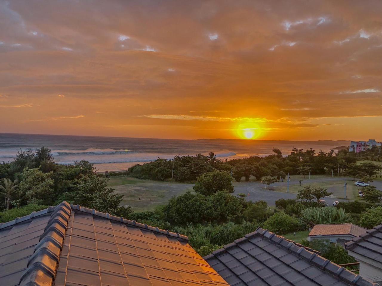 Tranquil Sea Hotel Kenting Exteriör bild